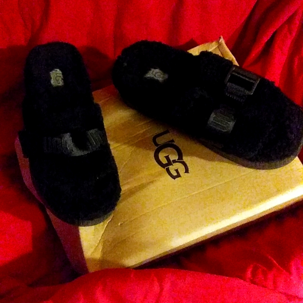 Brand New Never Worn UGG Slippers